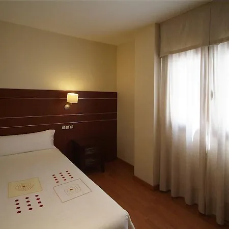 Apartamentos Ardales *