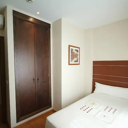 Apartamentos Ardales * Ardales